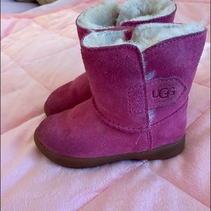 UGG Keelan boots